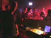  hier riechts nach wandfarbe .. 