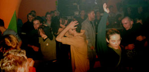  36C, hum. 98%, 150db ..  